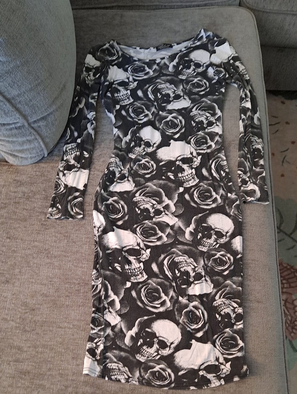 Black & White Skull and Rose Midi Dress - Long Sleeve